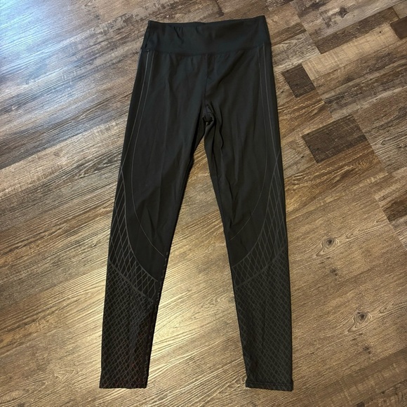 Black High-Waisted Leggings, size M - Picture 1 of 2